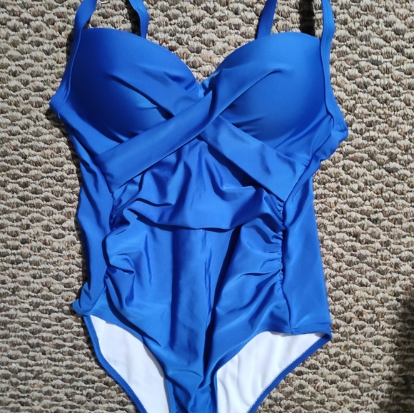 Shien - Picture 1 of 3